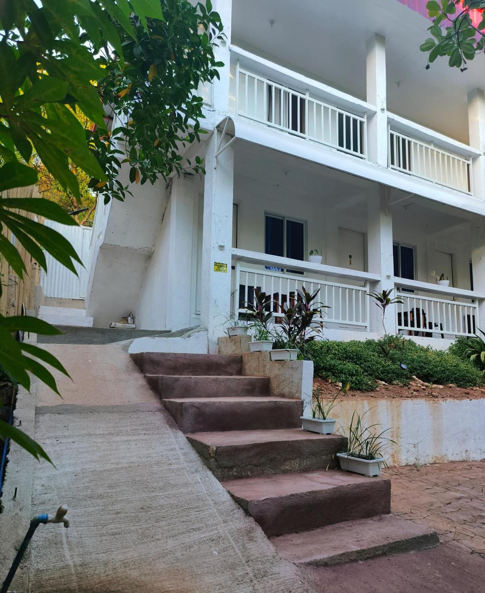 Ani Marie Guest House Coron Esterno foto