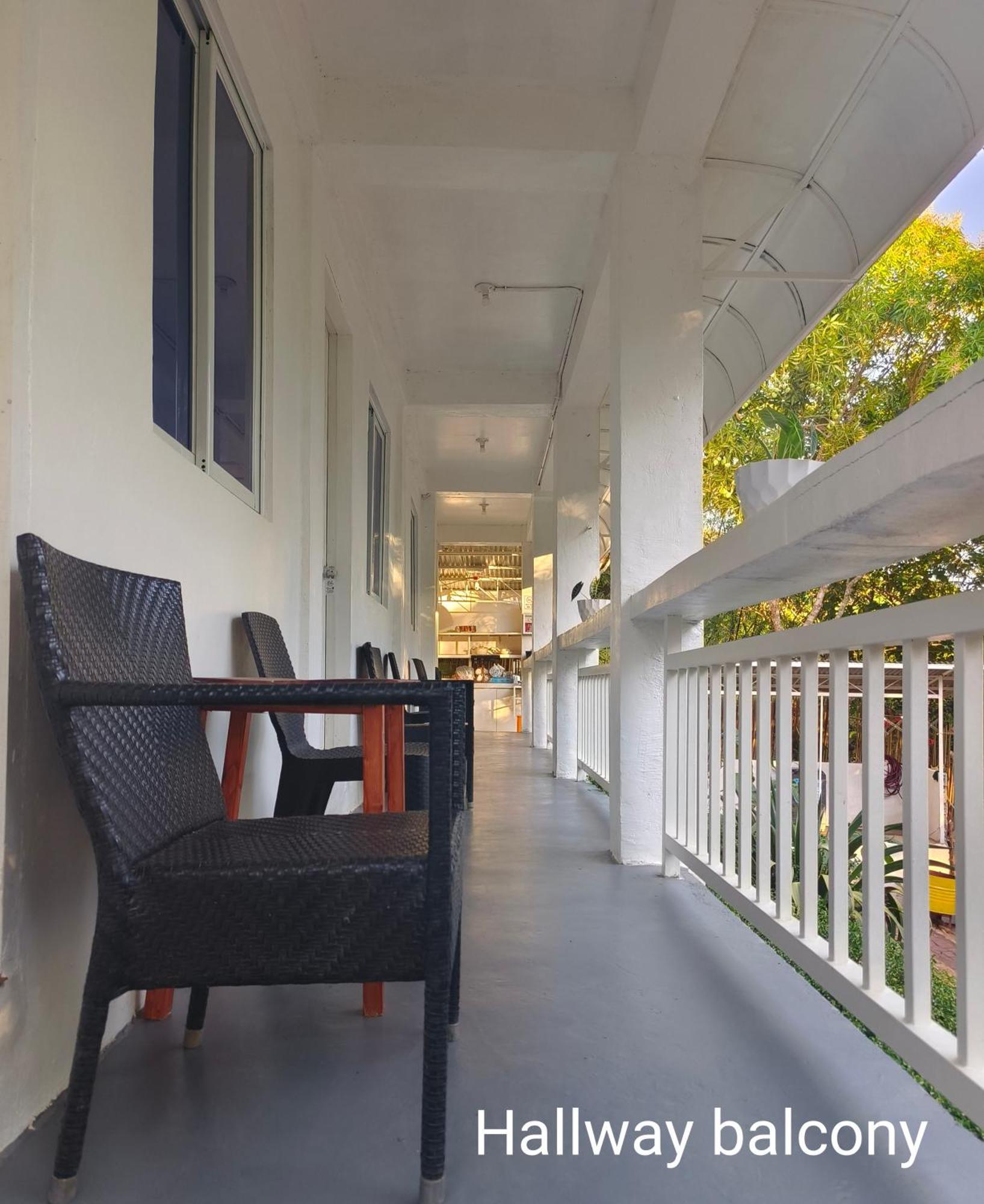 Ani Marie Guest House Coron Esterno foto